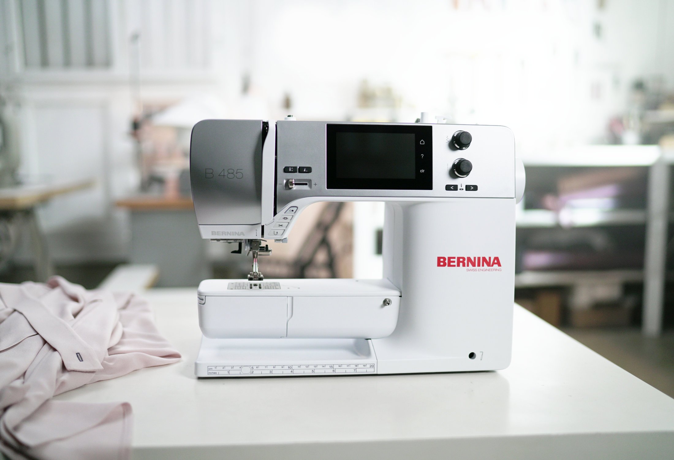 ベルニナ485 - 洗練された完璧なミシン - BERNINA