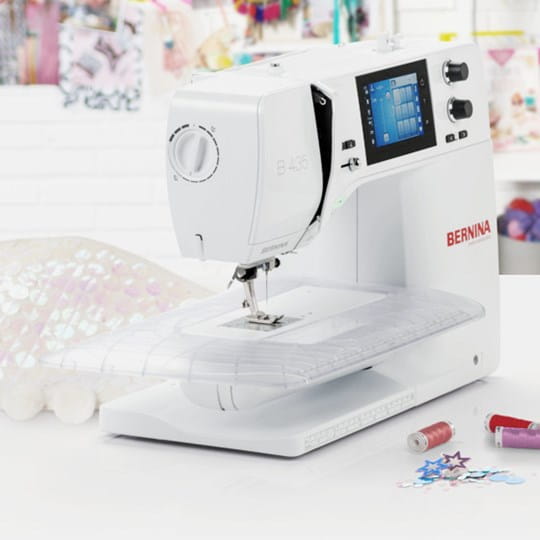 BERNINA B735 REVIEW JUMBO BOBBIN - WeAllSew