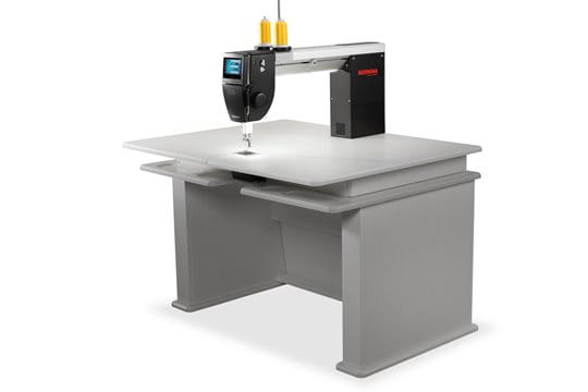 BERNINA Q 20 sit-down model