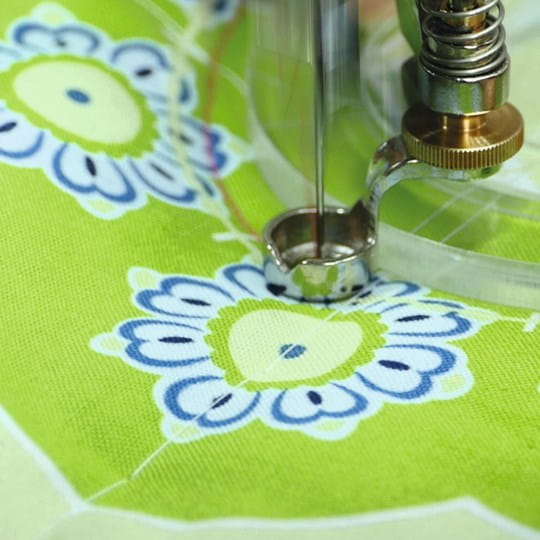 ルーラー押え(厚さ調整付き)# 72 - アクセサリー各種 - BERNINA