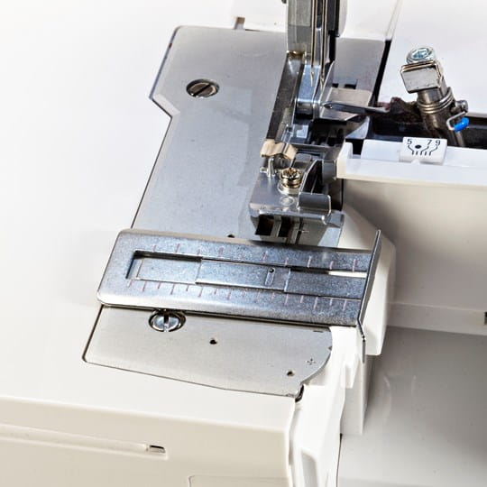 Industrial Sewing Machine Seam Guide Setup