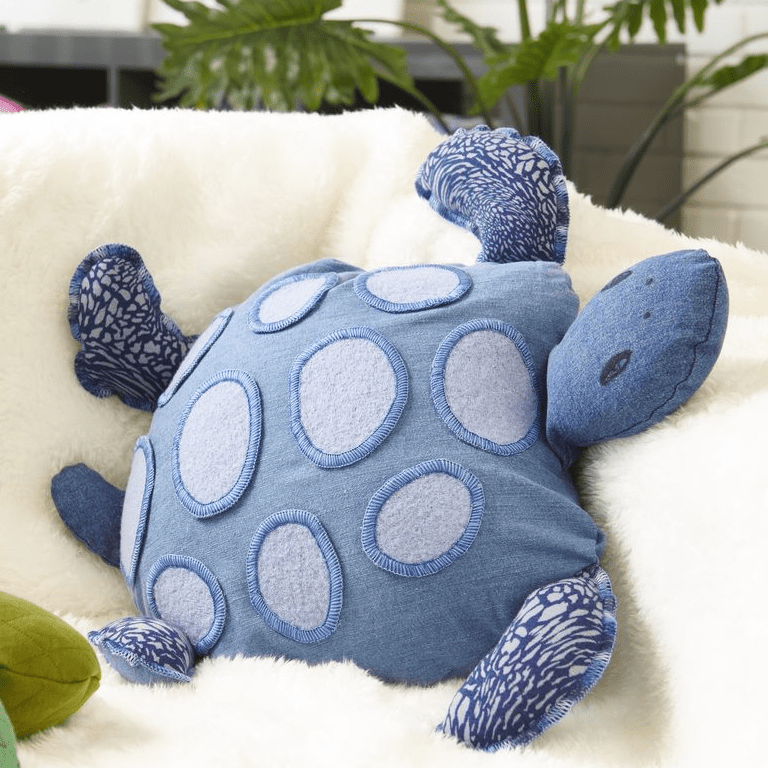 Easily sew small rounded shapes and curves